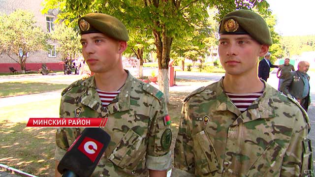 В войсковой части 3310 торжественно открыли памятники Героям Советского Союза
