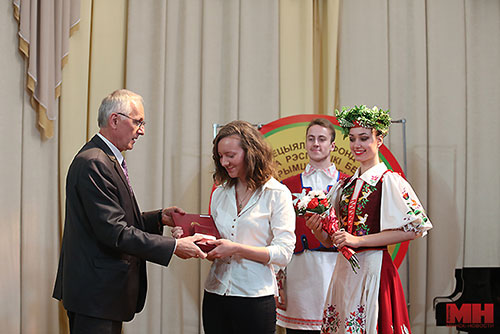 Награждение лучших учащихся 2016 – Ангелина Кабанович