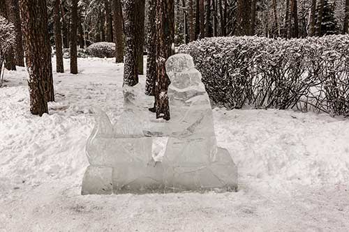 Вернисаж ледовых скульптур в минском парке Челюскинцев