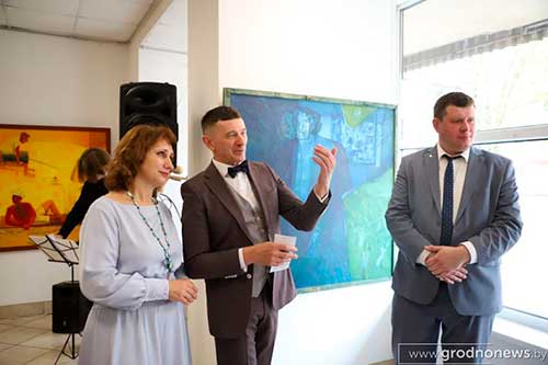 В Гродно открылась выставка, посвящённая 75-летию Минского государственного художественного колледжа имени Глебова