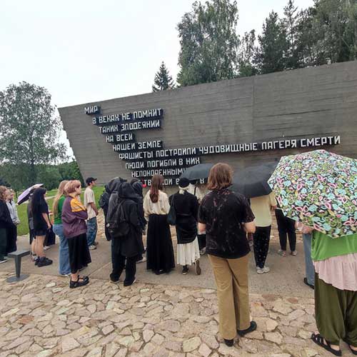 Экскурсия и пленэр в мемориальном комплексе «Хатынь»