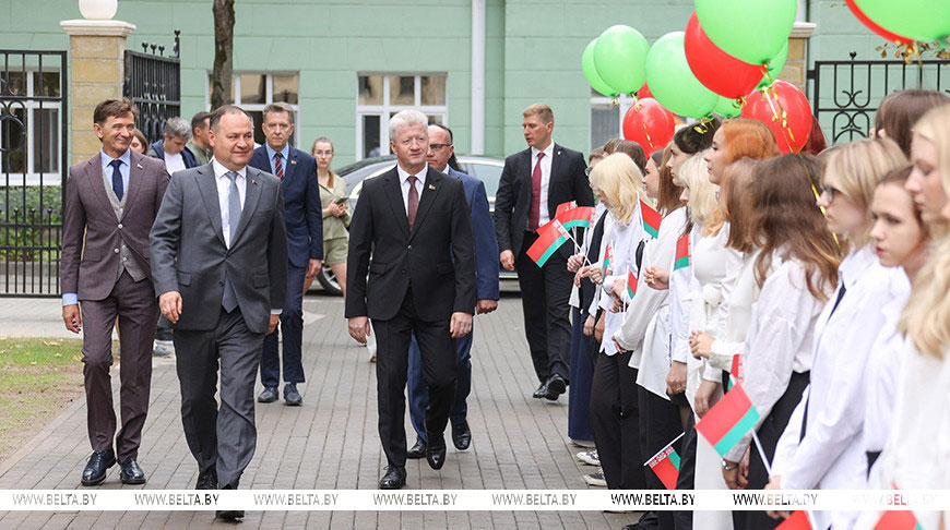 «Сфера культуры получила прекрасный подарок». Головченко открыл новый комплекс зданий Минского худколледжа