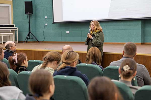 Беседа с юными художниками о нашей истории и белорусских святынях