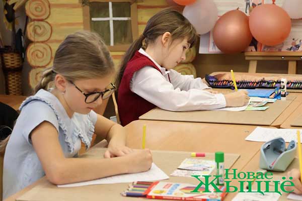 Художник Элеонора Ляхнович провела мастер-класс для&nbsp;юных новогрудчан