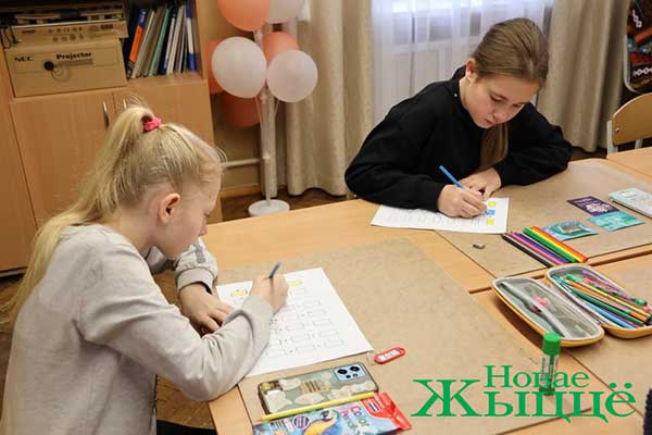 Художник Элеонора Ляхнович провела мастер-класс для&nbsp;юных новогрудчан