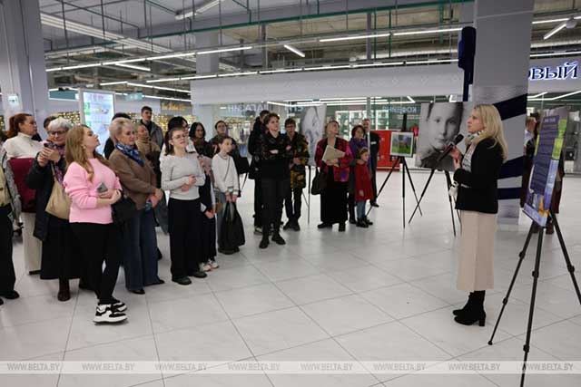 «Картина – как победа над болезнью». В Минске открылась выставка воспитанников детского хосписа