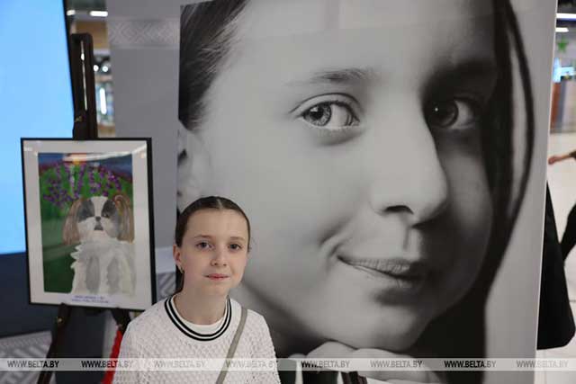 «Картина – как победа над болезнью». В Минске открылась выставка воспитанников детского хосписа