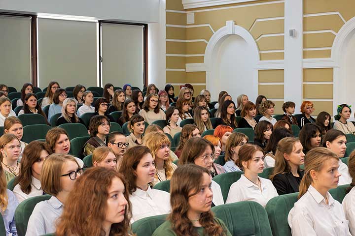 Колледж торжественно встретил новый учебный год