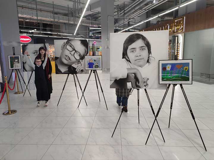 Открытие выставка картин и фотопортретов подопечных детского хосписа