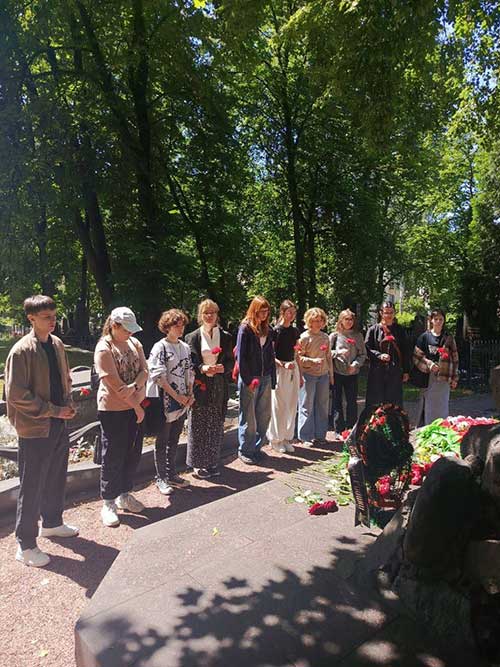 Представители колледжа приняли участие в Народном возложении на Военном кладбище