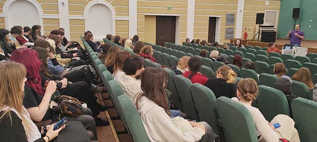 Встреча с представителем журнала «Бярозка»: вдохновение для творческой молодёжи