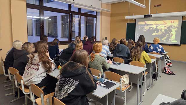 Информационный час