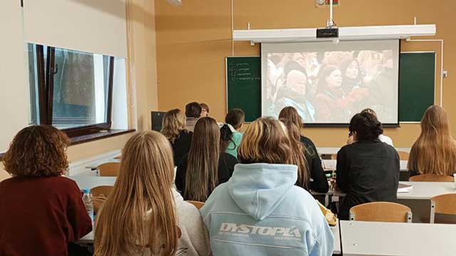 Информационный час