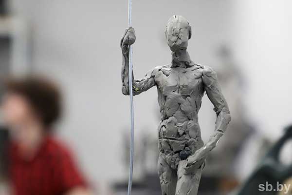 Фотофакт. Посмотрели, как проходят занятия у&nbsp;студентов-скульпторов МГХК имени Глебова