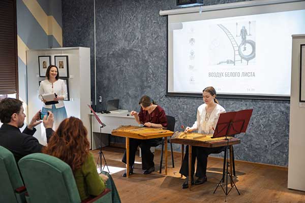 Открытие выставки «Воздух белого листа»