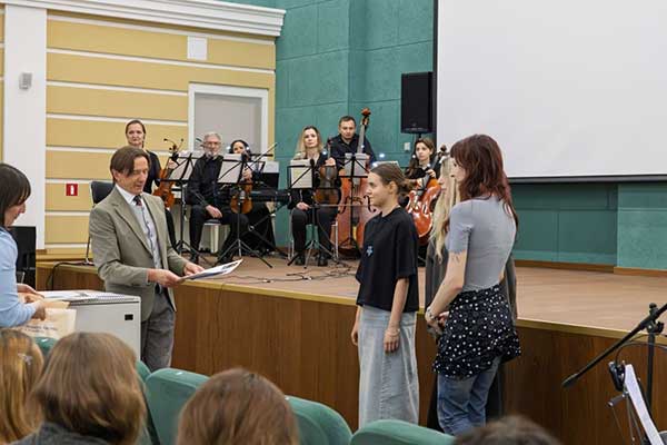 Просмотр кинофильма Б.&nbsp;Китана «7&nbsp;шансов»