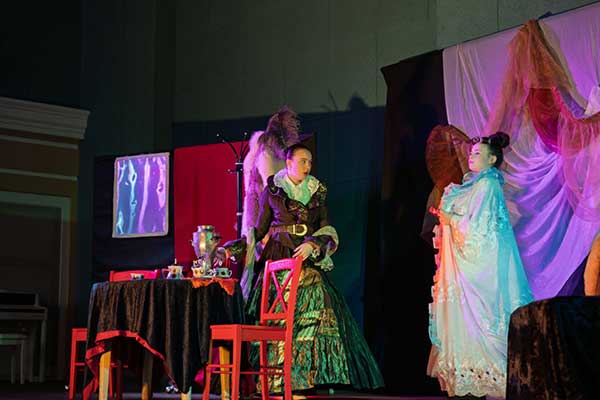 Спектакль «Беда от нежного сердца»