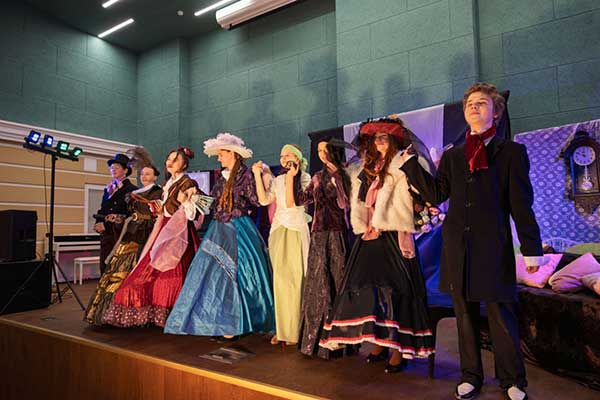 Спектакль «Беда от нежного сердца»