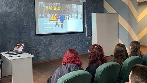 Информационный час