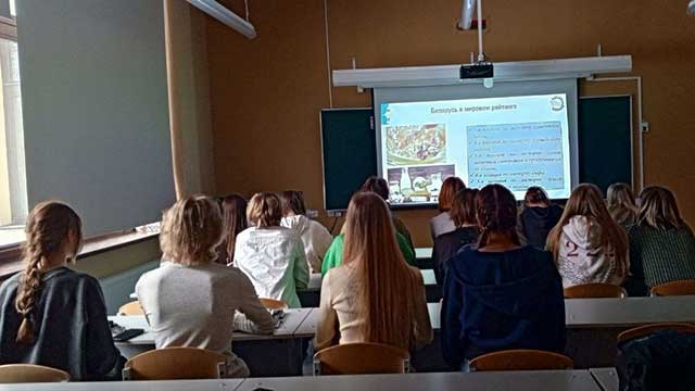 Информационный час