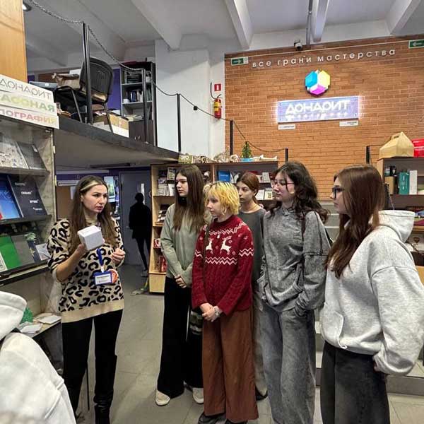 Учебная экскурсия в типографию «Донарит»