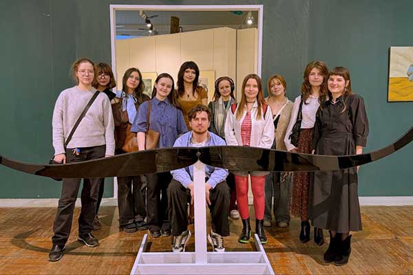 Экскурсия во Дворце искусств