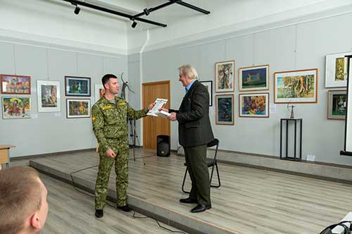 Встреча с художником В. В. Уродничем