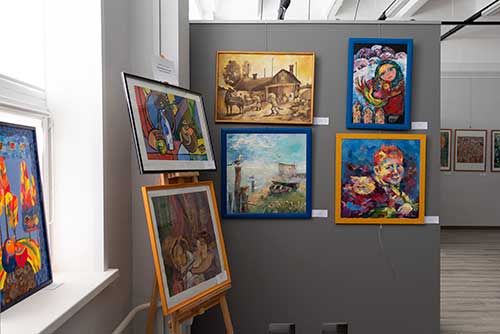 Творческие работы учащихся художественных школ на выставке «Вандроўка» 2018